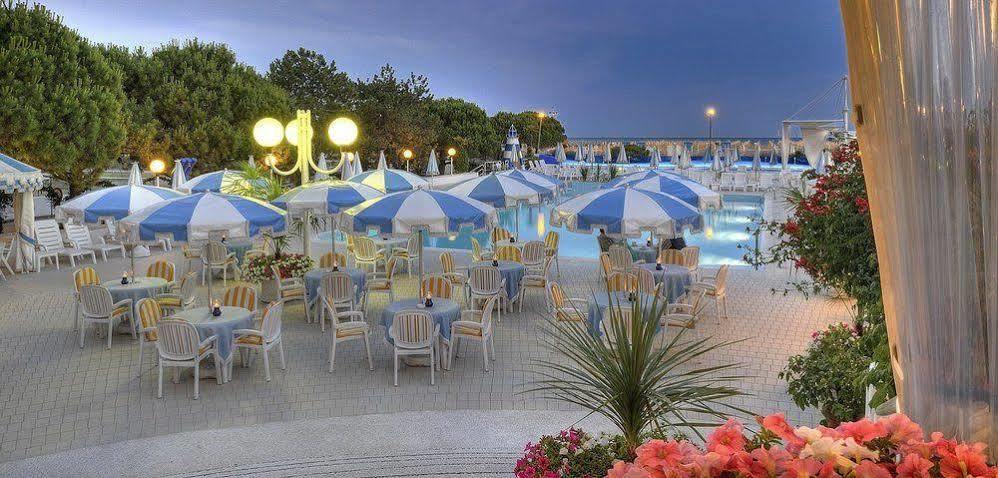 Hotel Corallo Bibione Exteriör bild