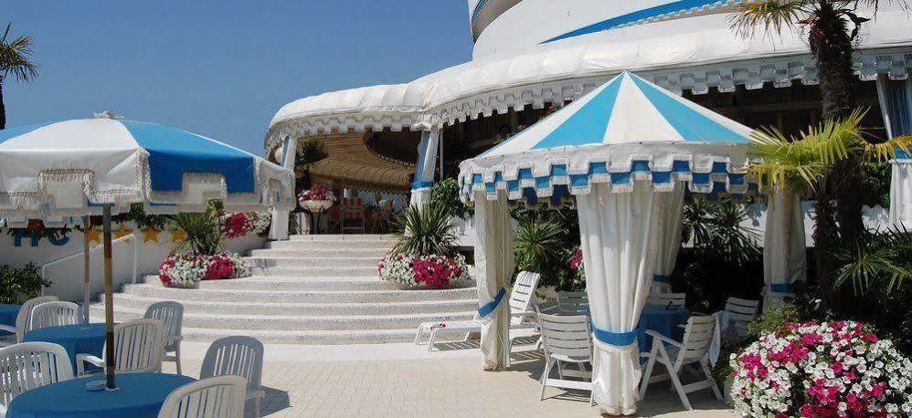 Hotel Corallo Bibione Exteriör bild